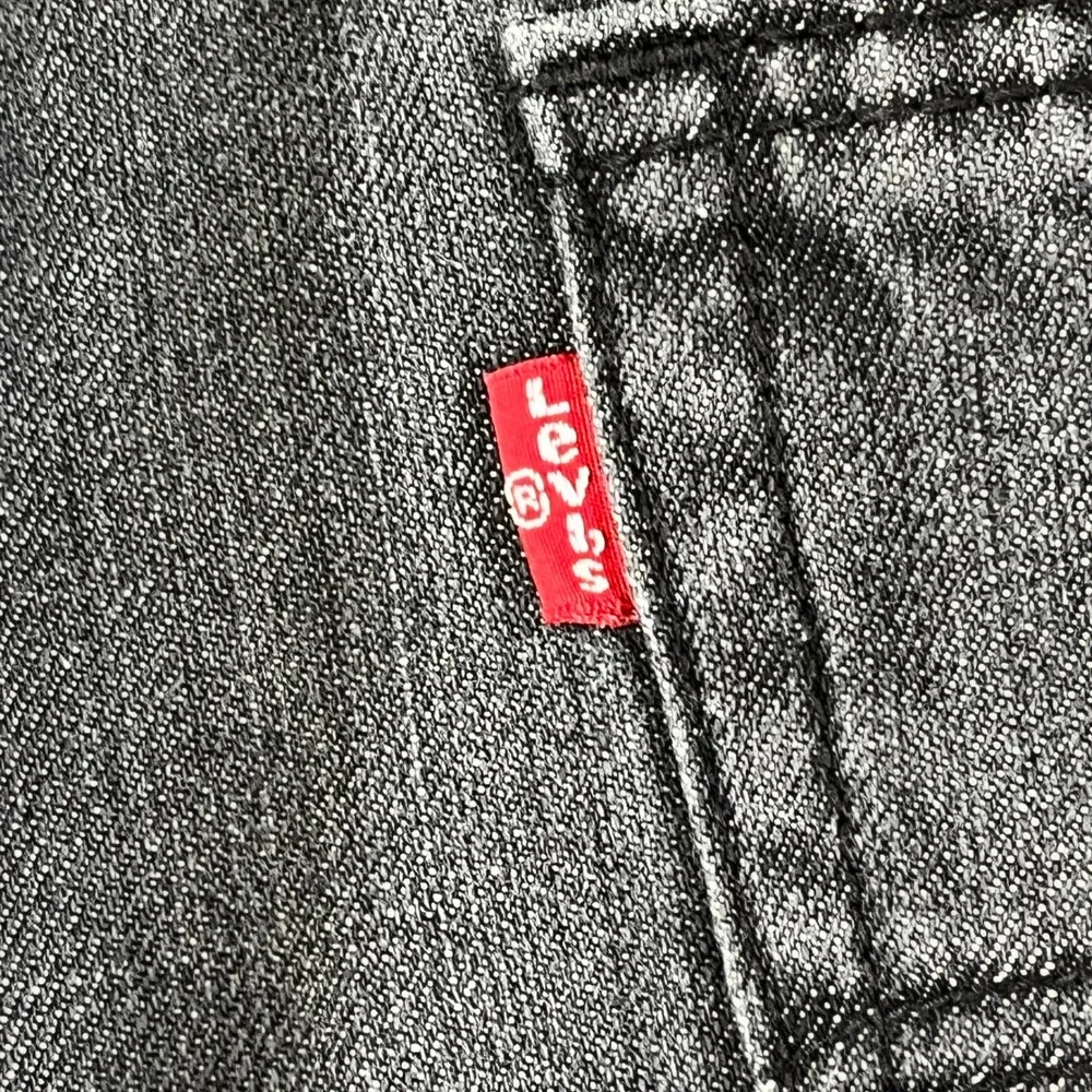 Levis 562 Loose Taper Jeans Mens 34x29 Grey Washed Denim Button Fly Casual